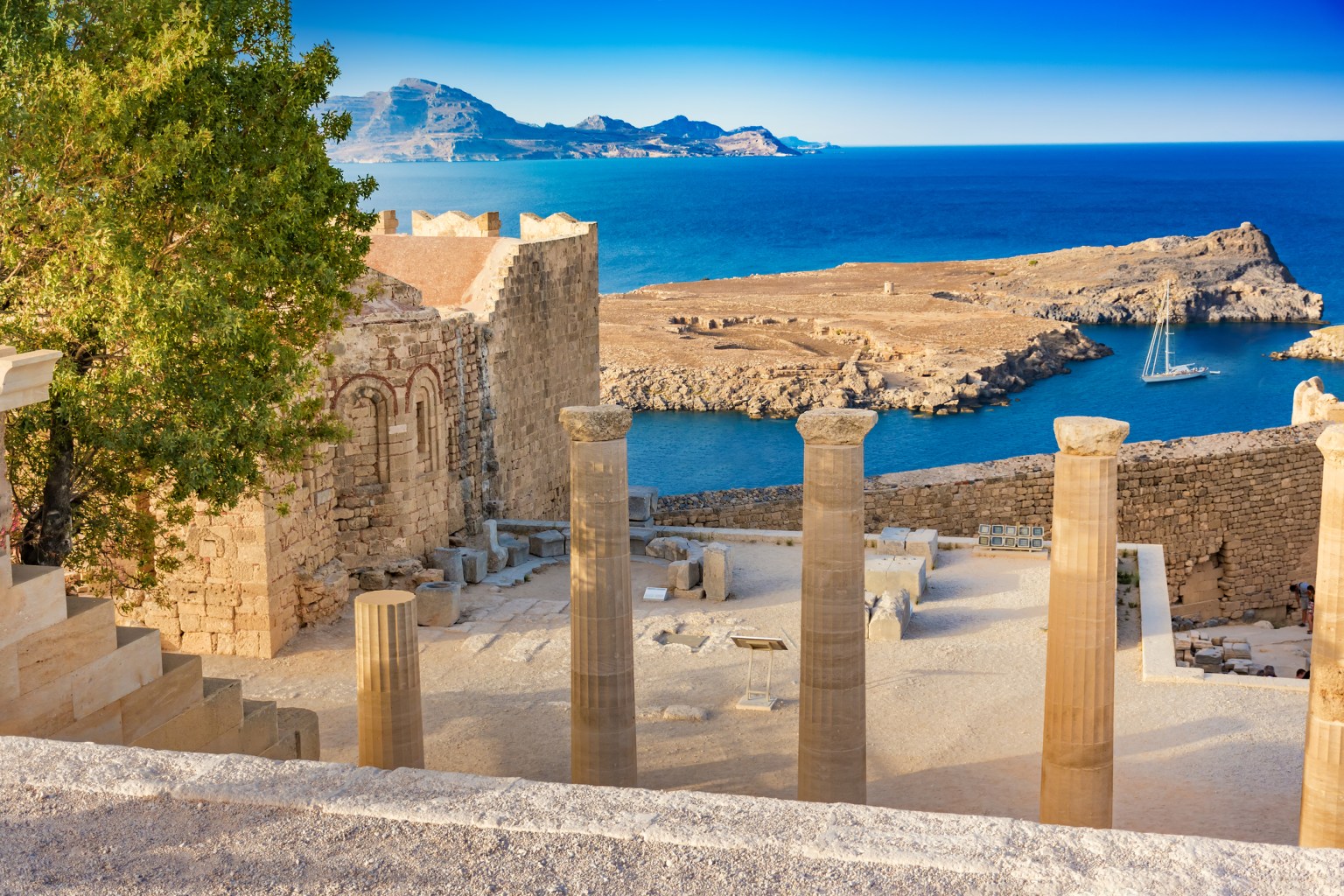 planning-a-trip-to-the-greek-islands-moon-travel-guides